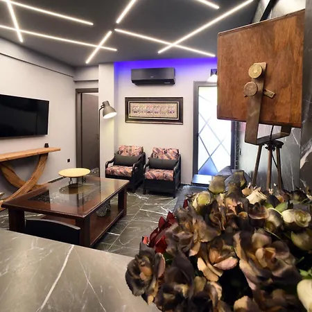 Apartment Luxury B At Mitropoleos-aristotelous Square
