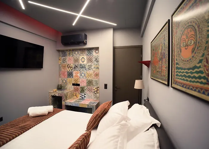 Luxury B At Mitropoleos-aristotelous Square *
