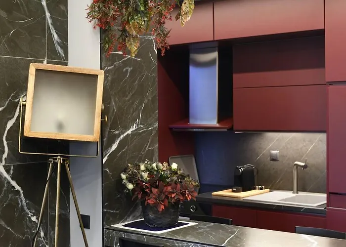 Luxury B At Mitropoleos-aristotelous Square *